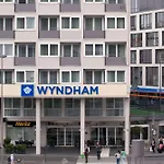 Wyndham Hotel