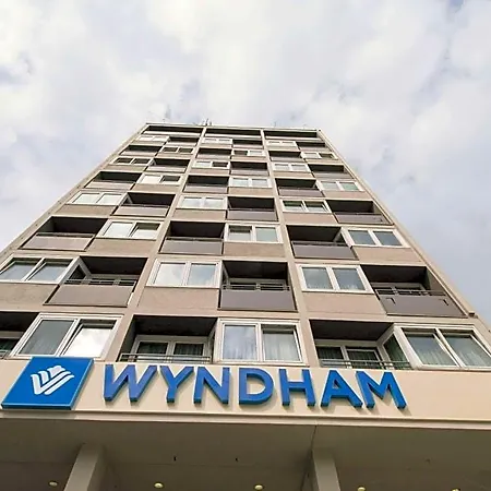 Wyndham Hotel 4*