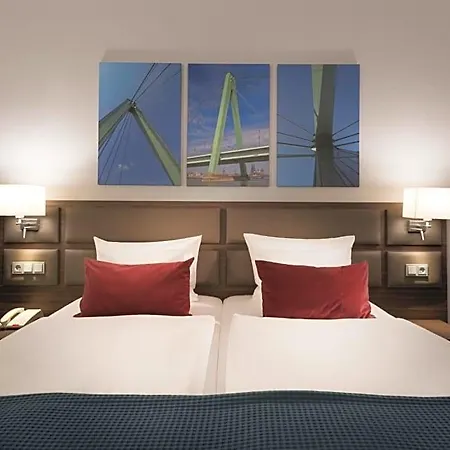 Wyndham Hotel